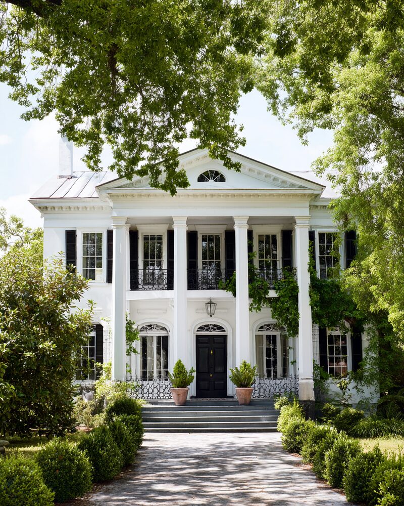 discover-the-allure-of-sterling-on-the-lake-a-timeless-investment-in-real-estate