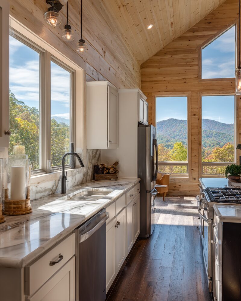 a-balanced-approach-to-buying-and-selling-in-traditions-of-braselton