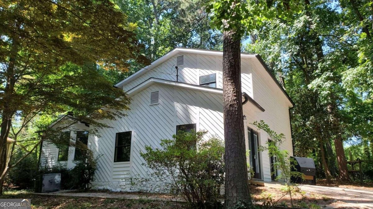 209 Mill Ridge Court Lawrenceville - 1