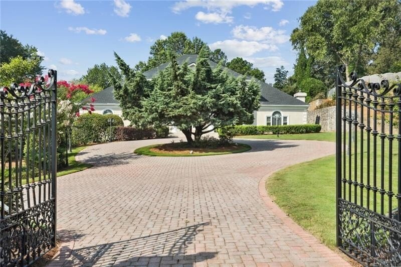 721 Club Lane Marietta - 10