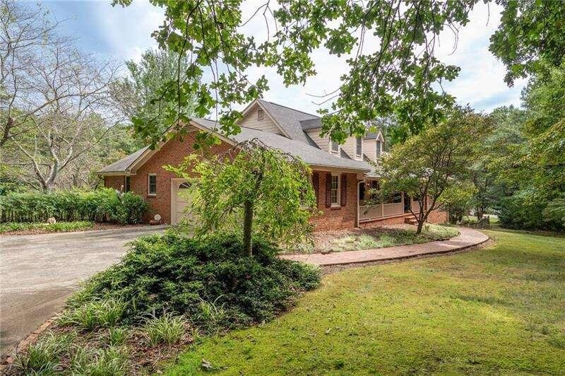 1827 Lost Mountain Road Powder Springs - 3