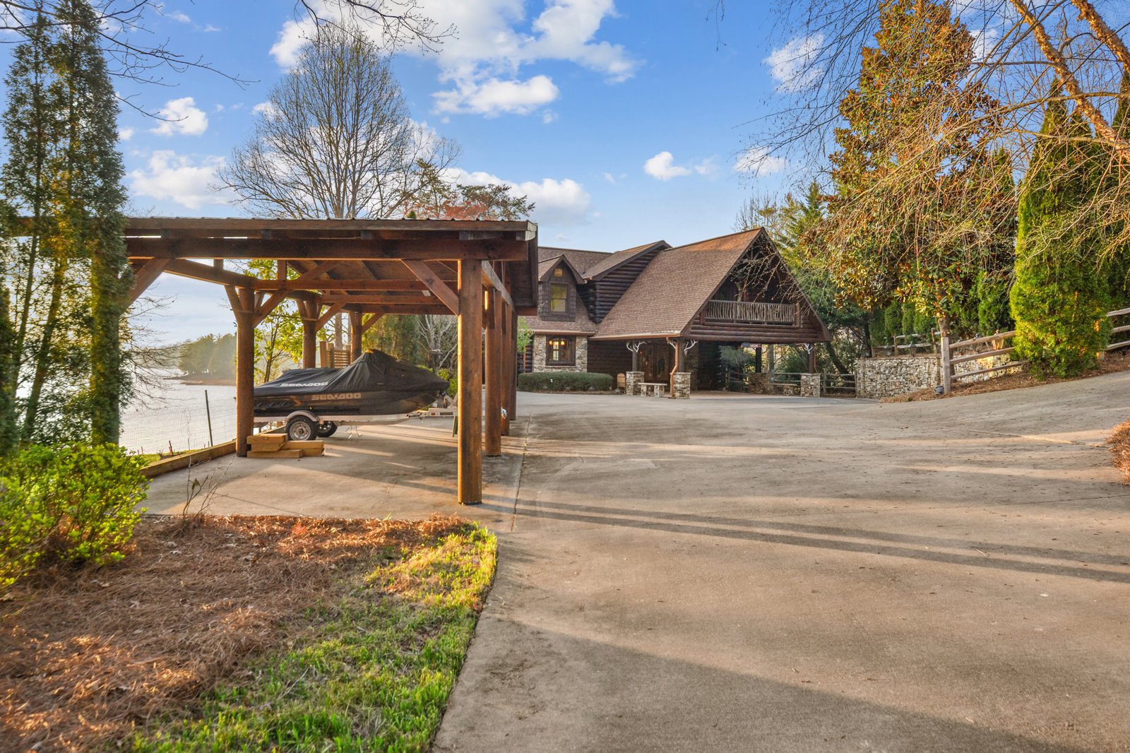 686 Lake Drive Morganton - 28