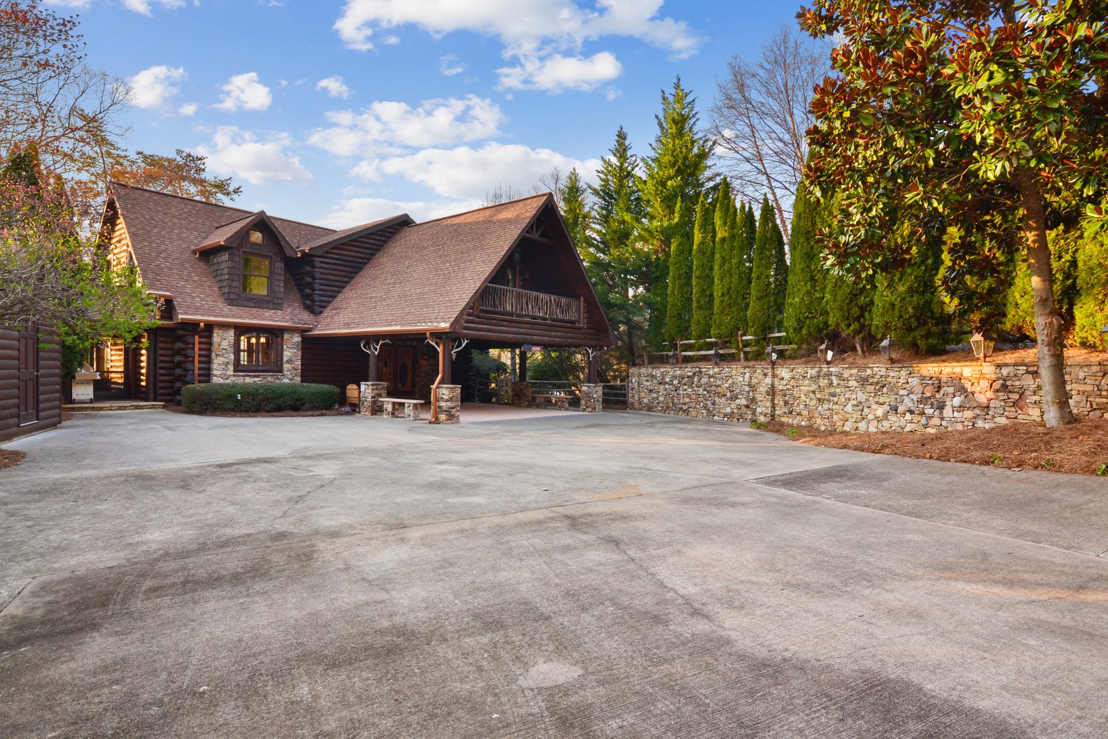 686 Lake Drive Morganton - 29