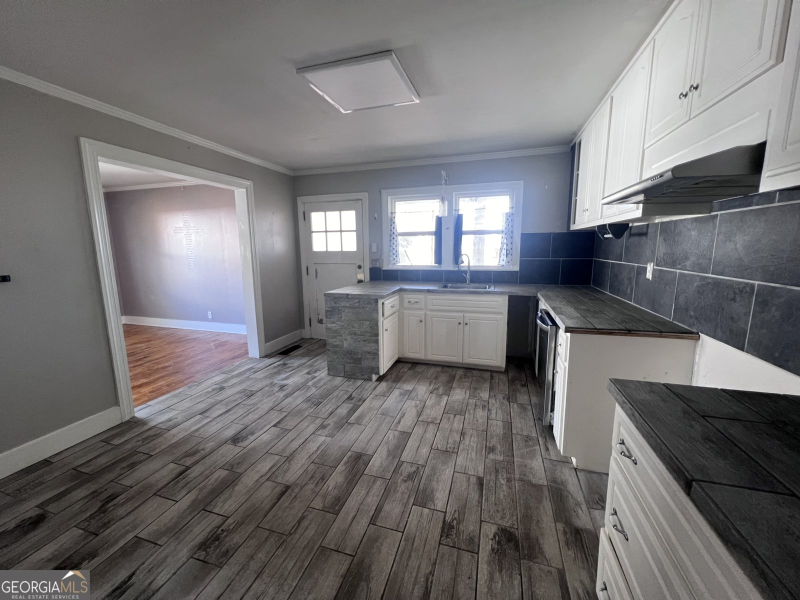 225 Gordon Street Thomson - 7