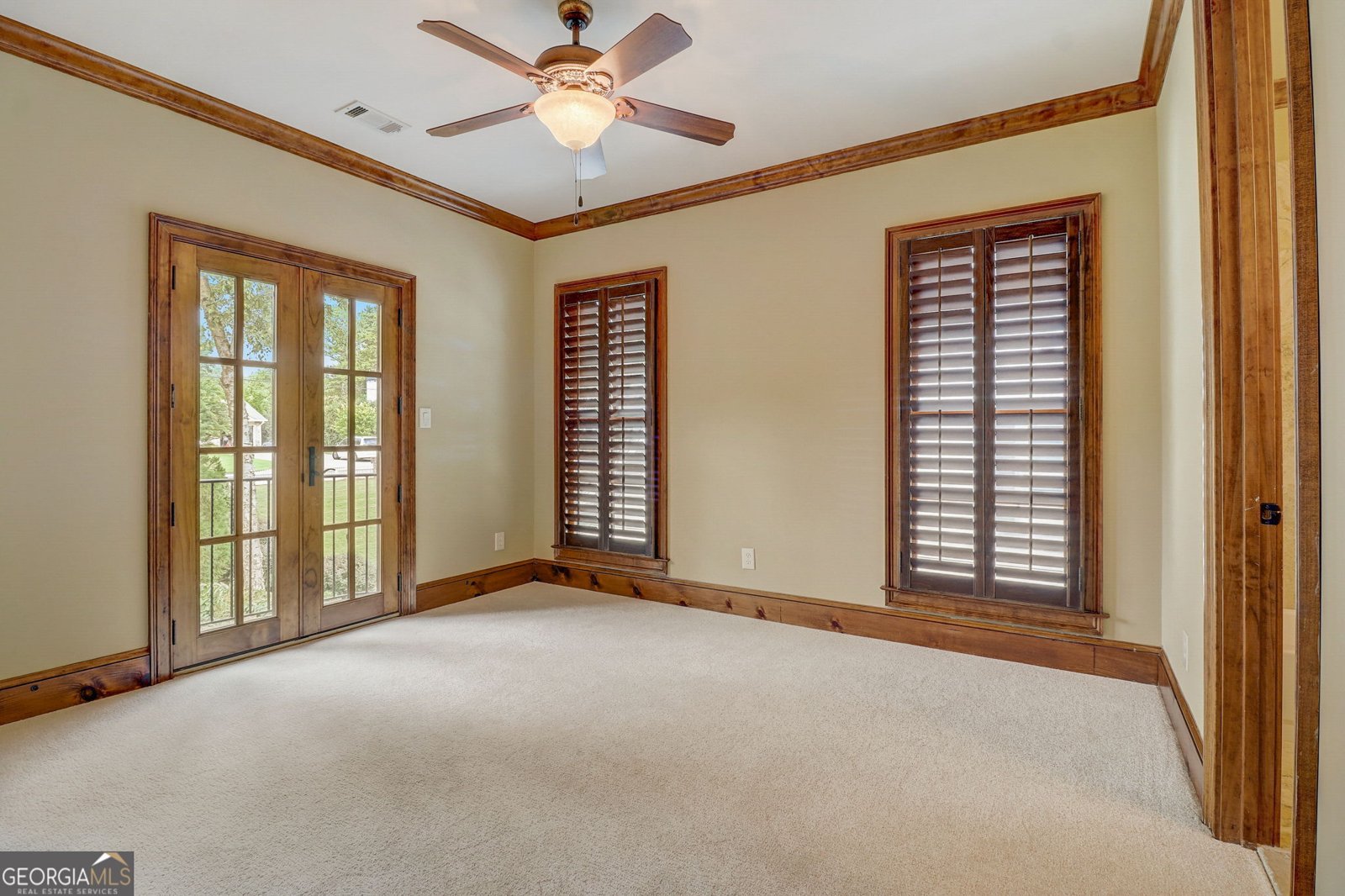 6219 Woodlake Drive Buford - 39