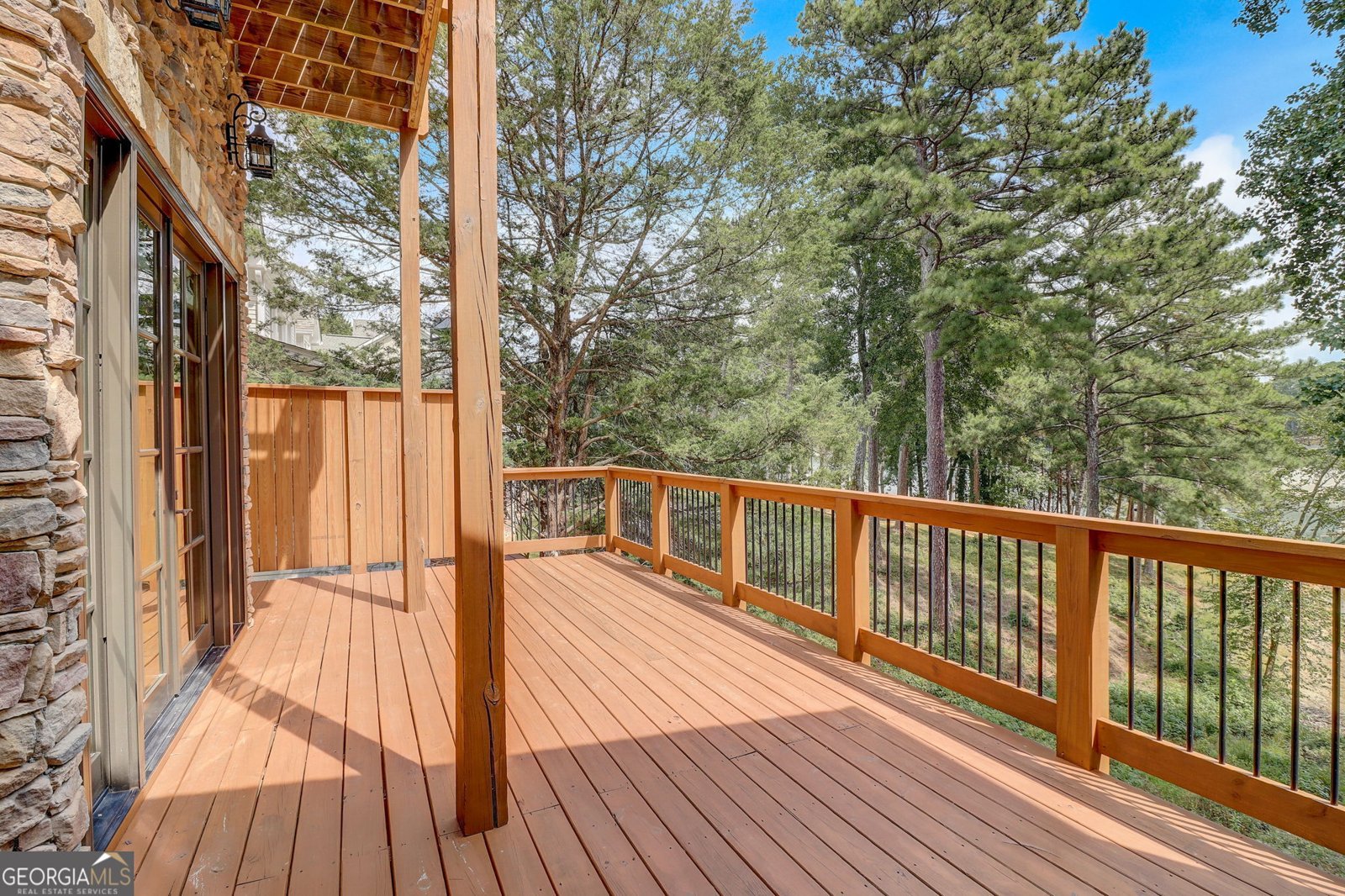 6219 Woodlake Drive Buford - 76