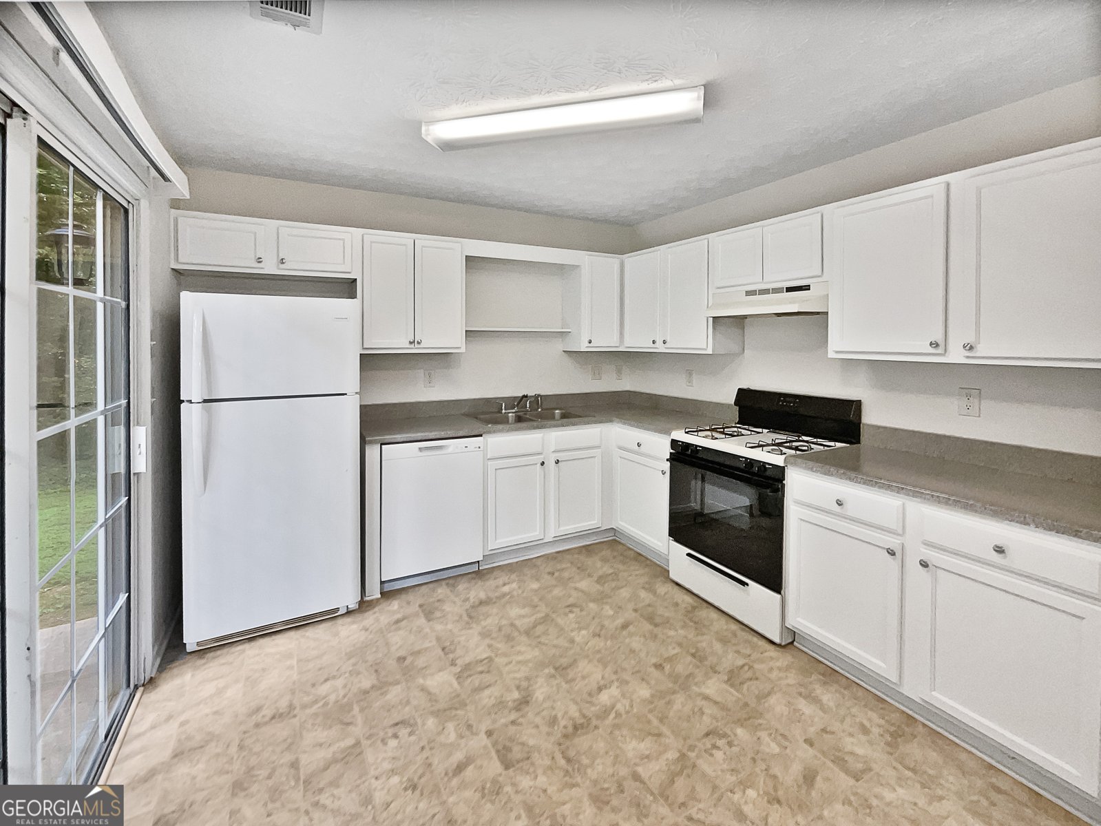 6674 Eastbriar Drive Lithonia - 2