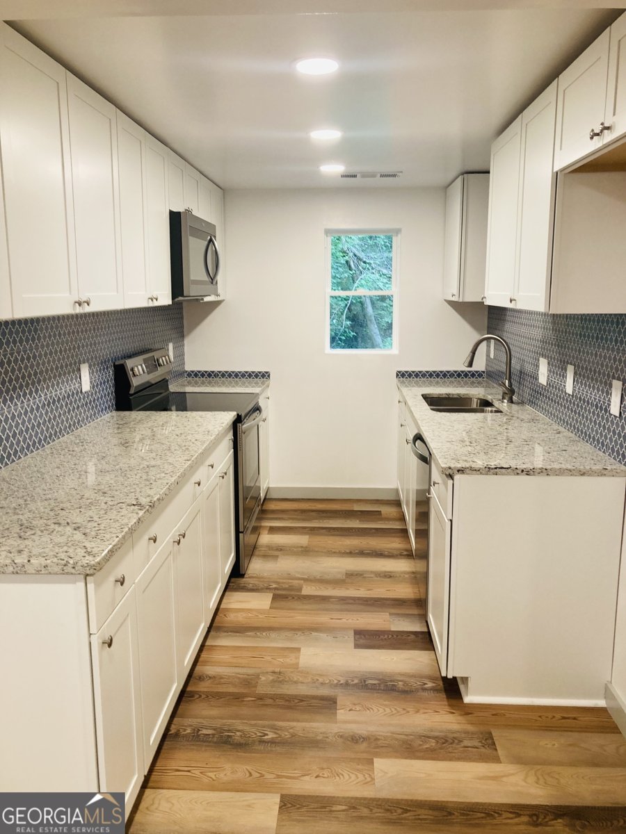 264 Moreland Avenue Athens - 9