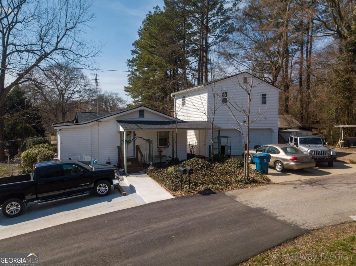 541 Mary Lou Street Suwanee - 1