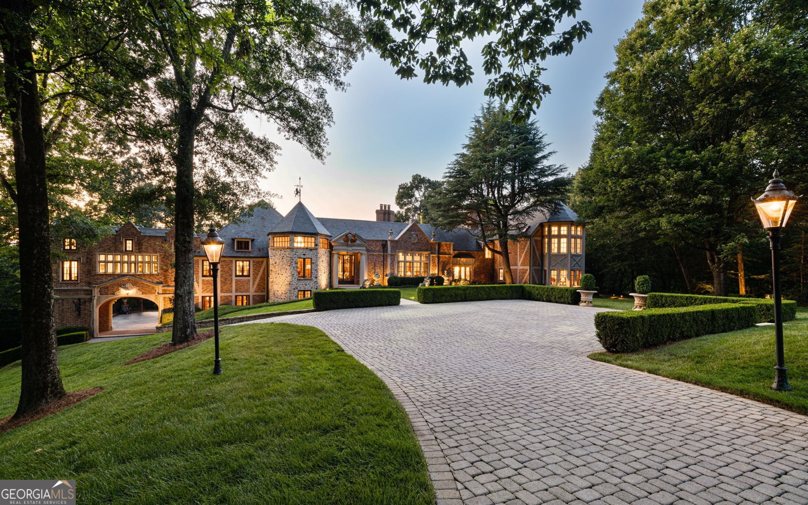 4665 Riverview Road Atlanta - 1