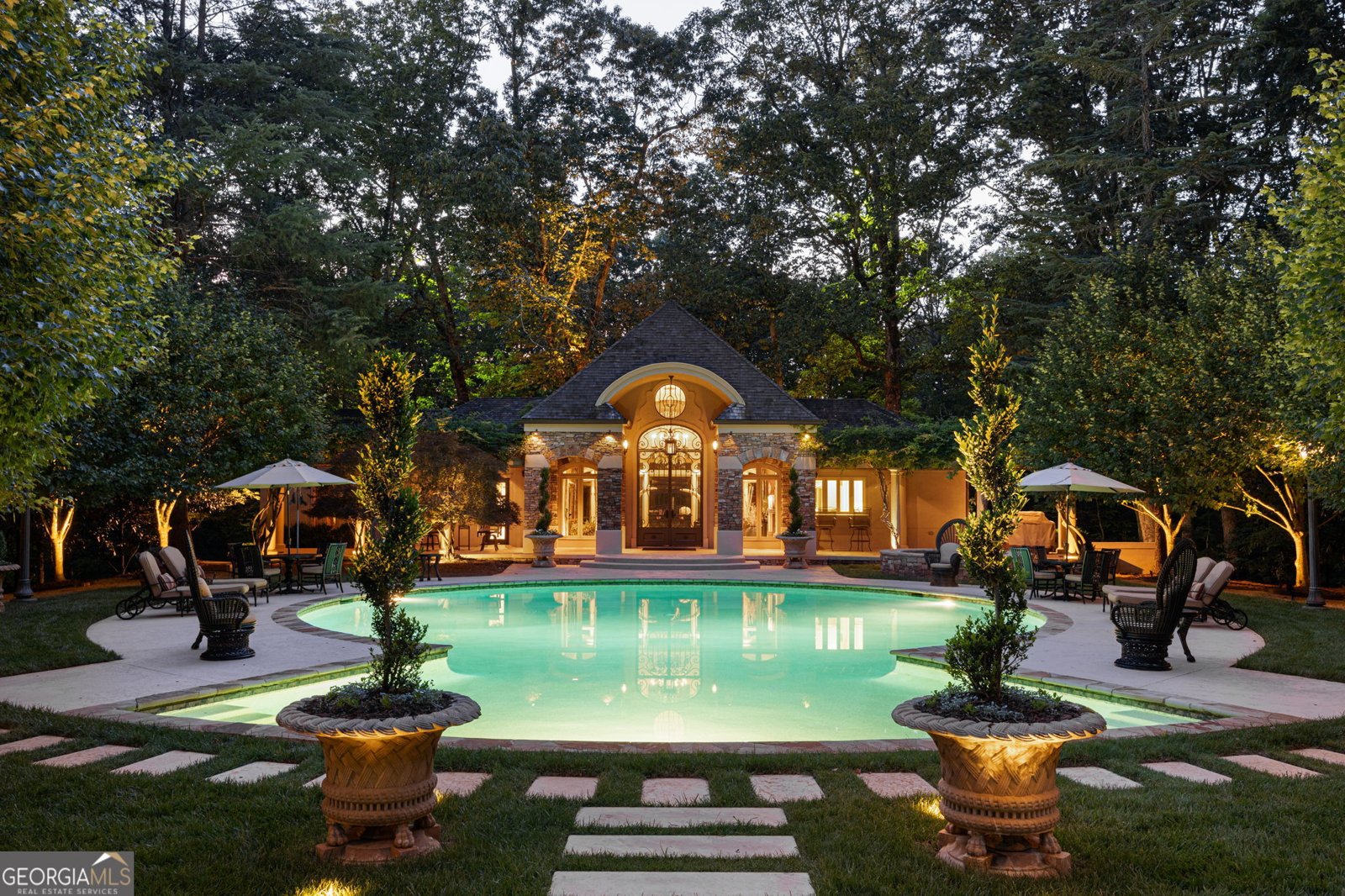 4665 Riverview Road Atlanta - 4