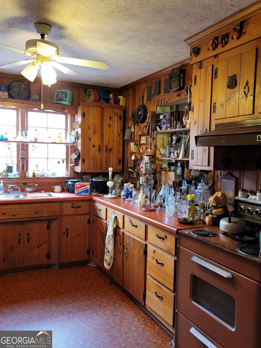 346 Oliver Street Elberton - 1