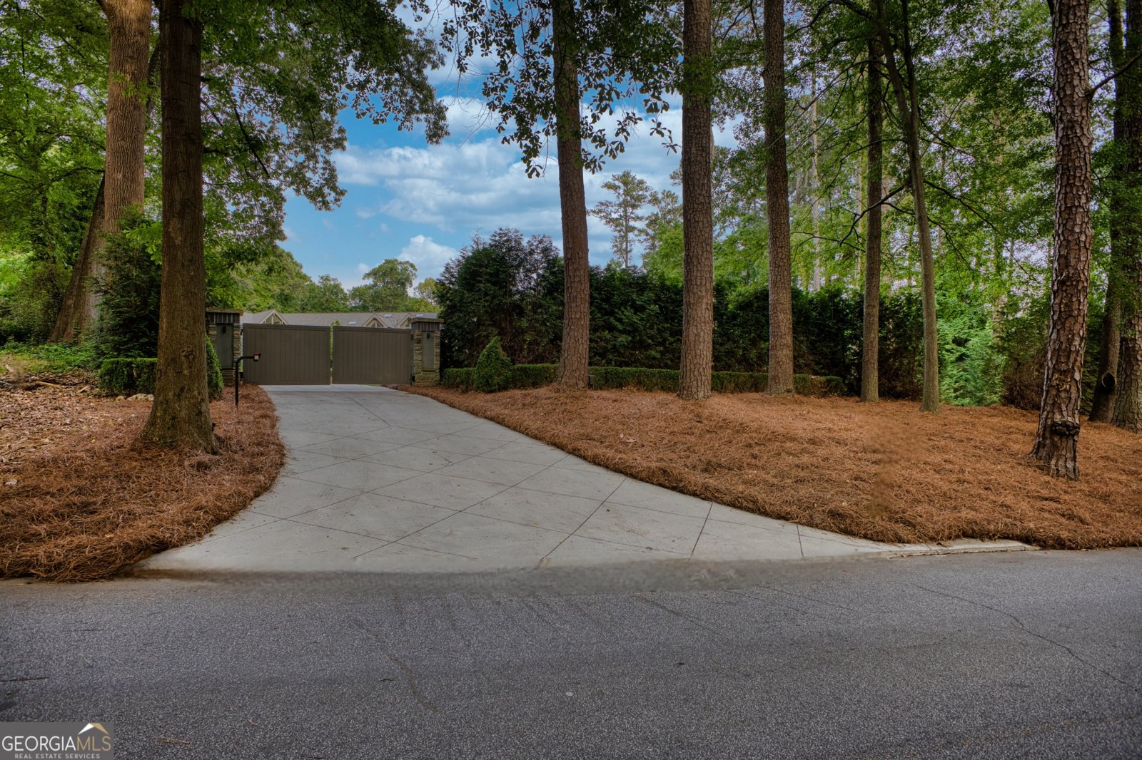 2883 Roxboro Road Atlanta - 13