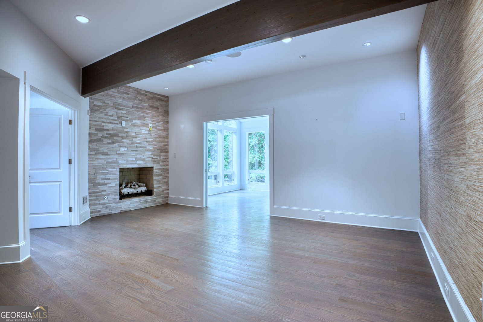 2883 Roxboro Road Atlanta - 25