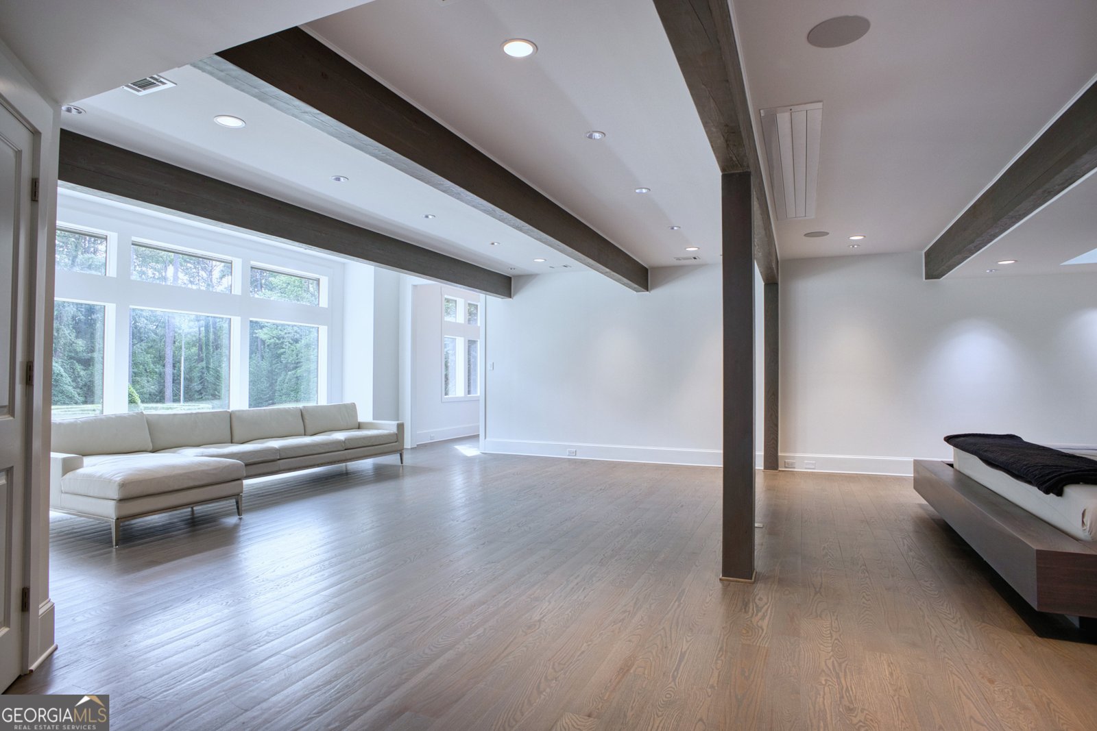 2883 Roxboro Road Atlanta - 27