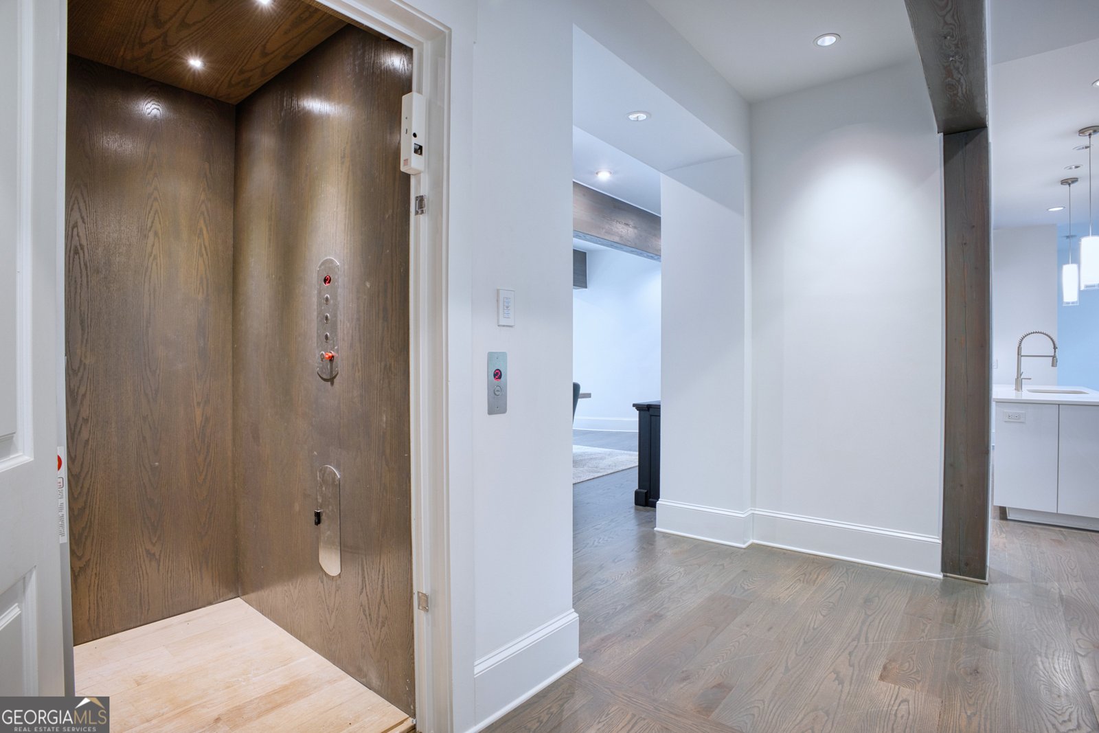 2883 Roxboro Road Atlanta - 34