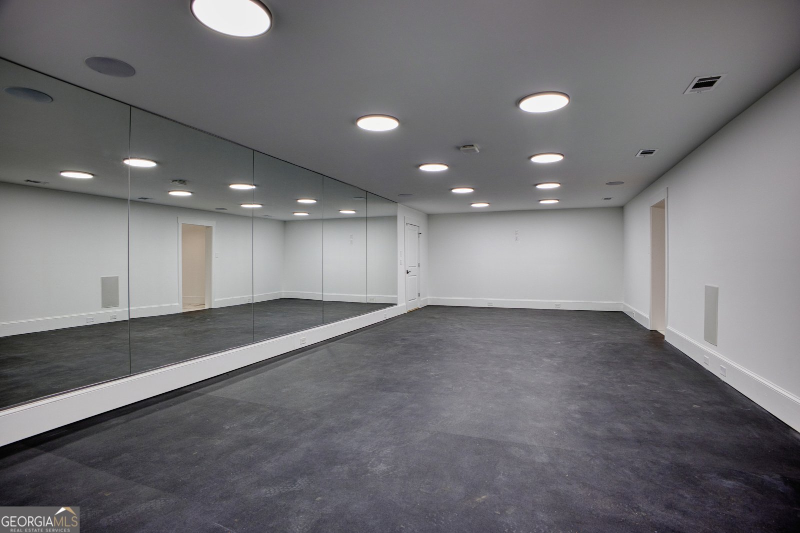 2883 Roxboro Road Atlanta - 72