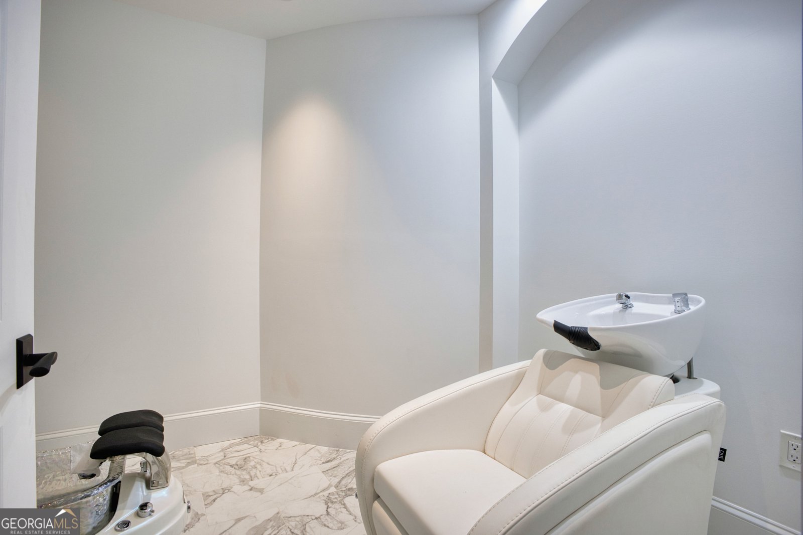 2883 Roxboro Road Atlanta - 84