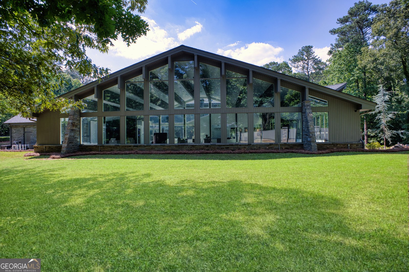 2883 Roxboro Road Atlanta - 92