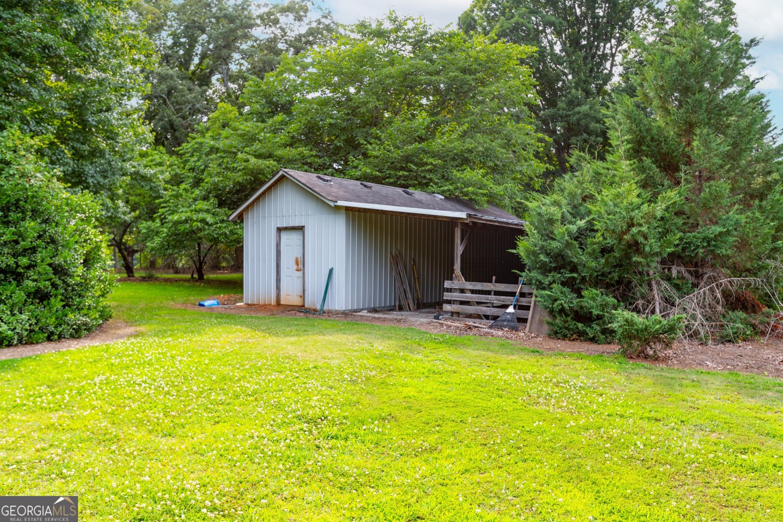 1042 Harbins Road Dacula - 33