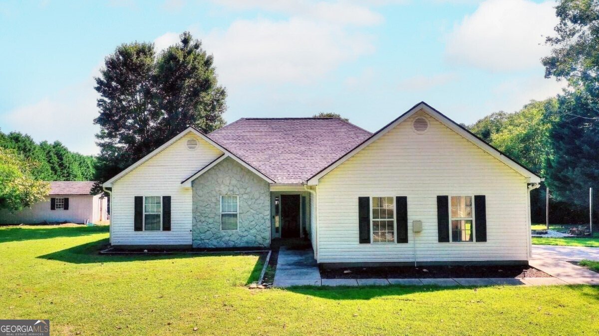 1042 Harbins Road Dacula - 6