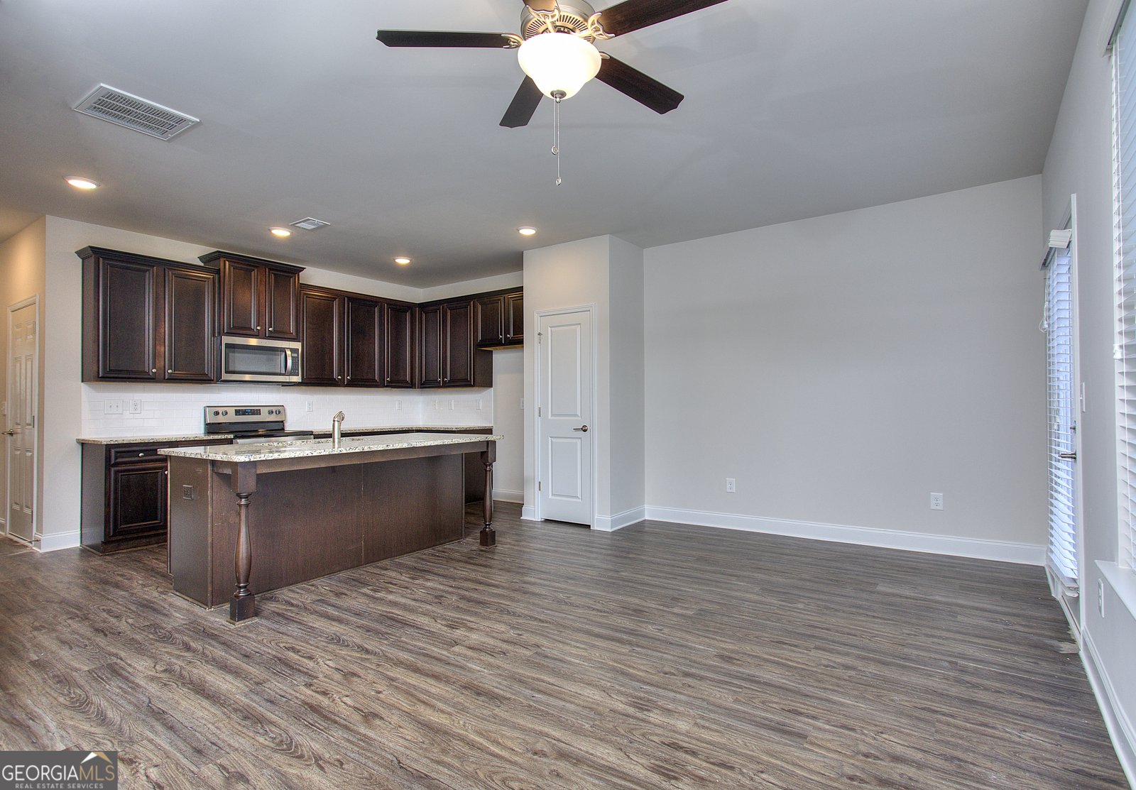 6104 Ripple Way South Fulton - 11
