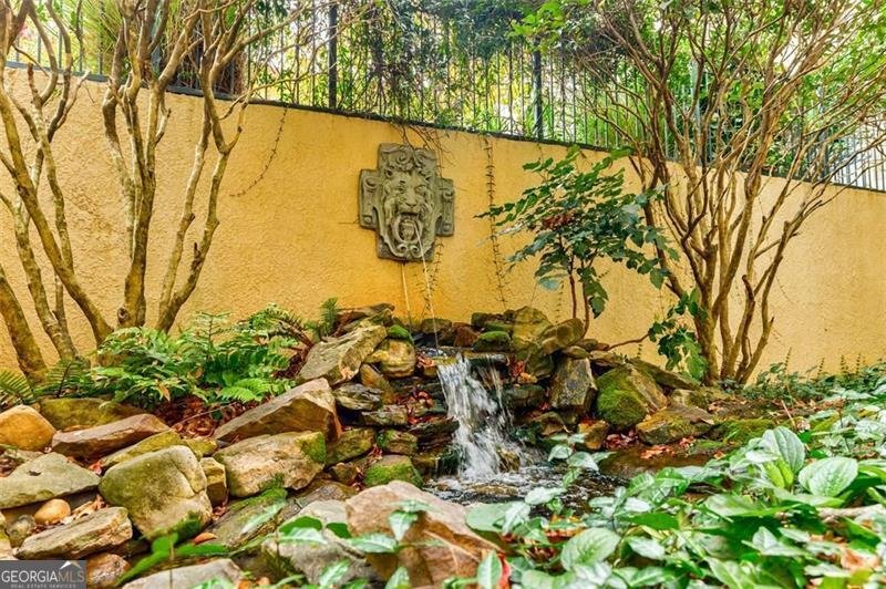 955 JUNIPER Street Atlanta - 22