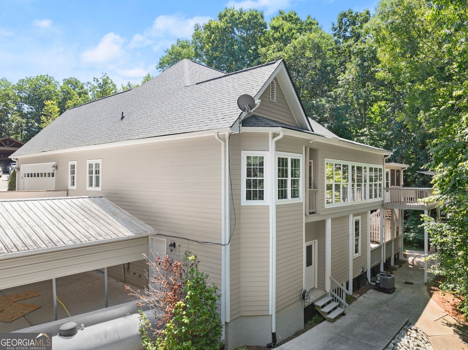 626 Oak Pointe Drive Cleveland - 55