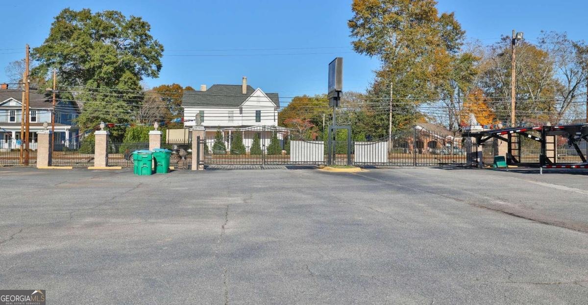 1269 Elm Street Street Commerce - 58