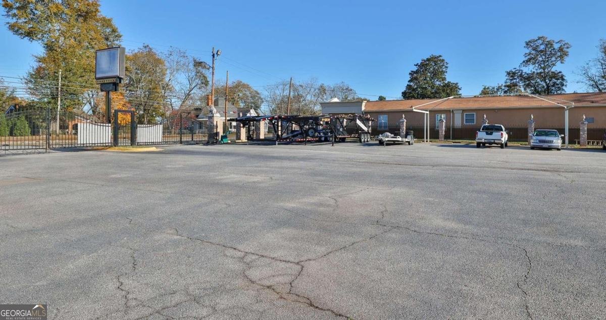1269 Elm Street Street Commerce - 59