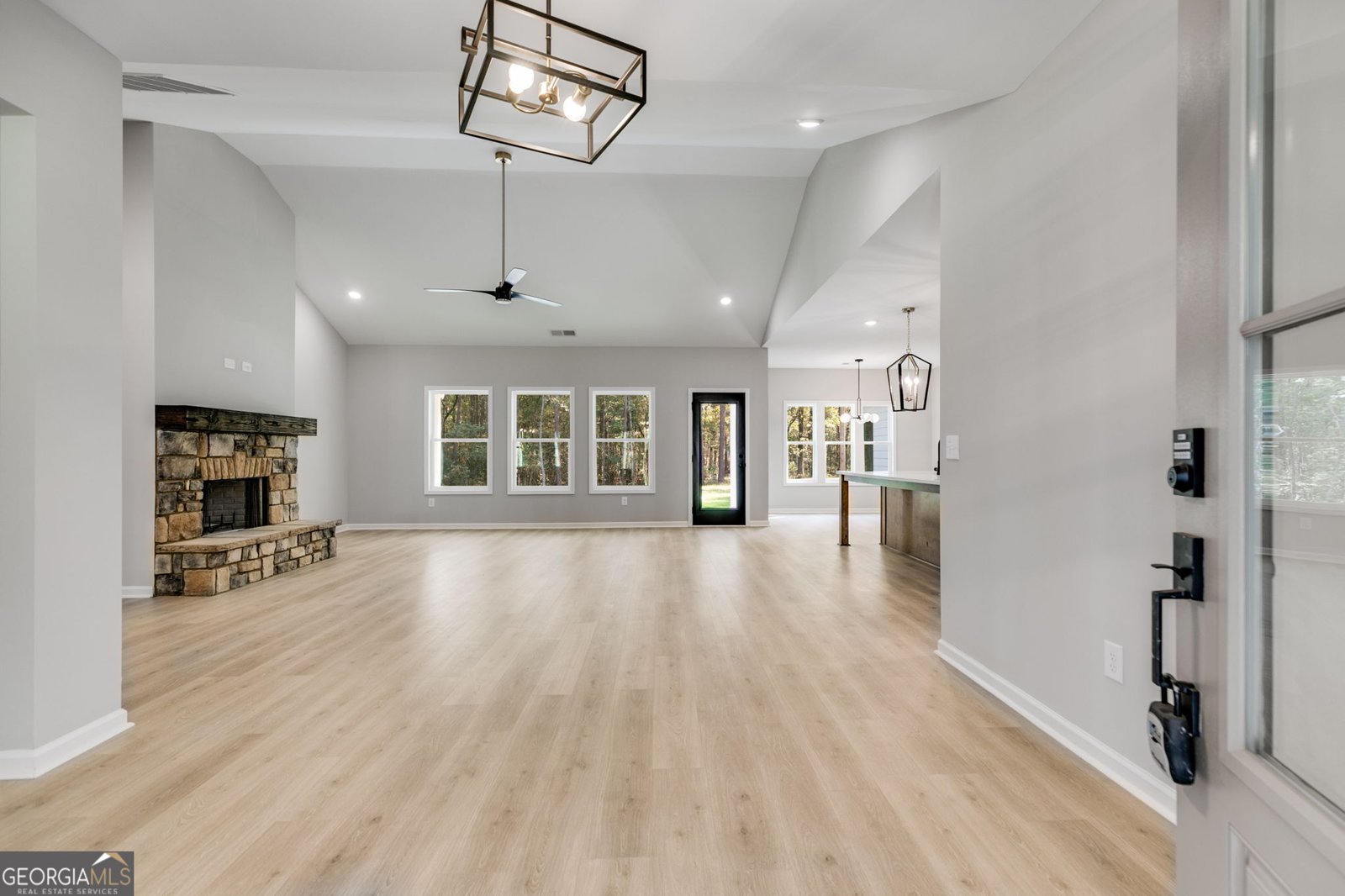 831 Banks Circle Carrollton - 6