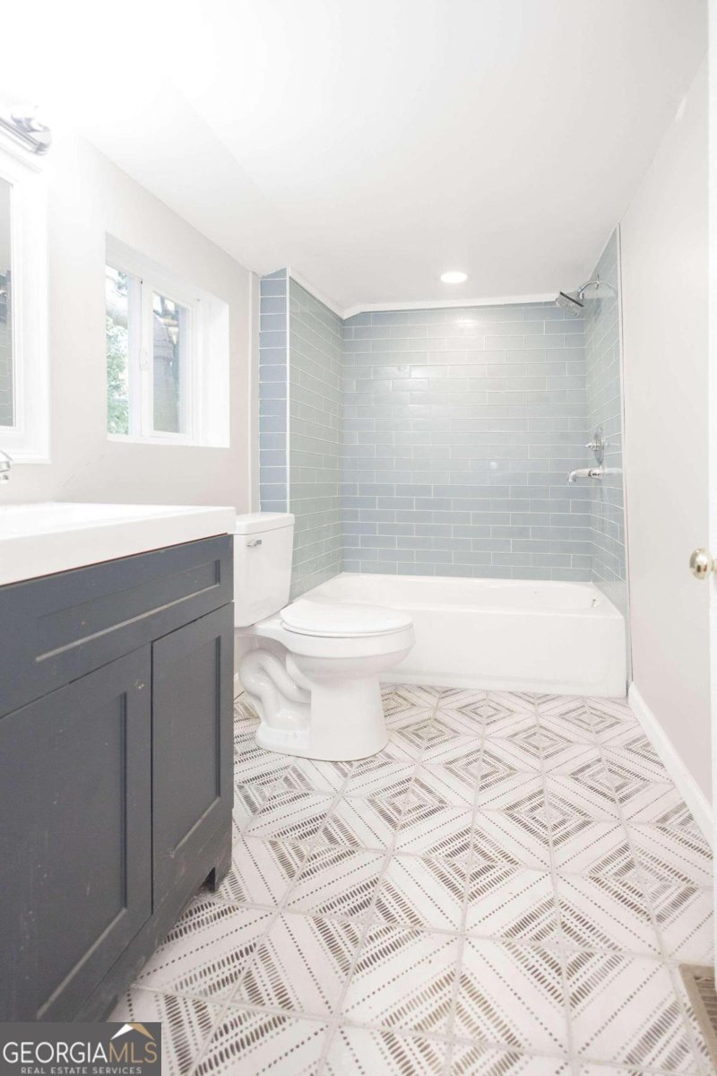 321 10th Street Griffin - 18