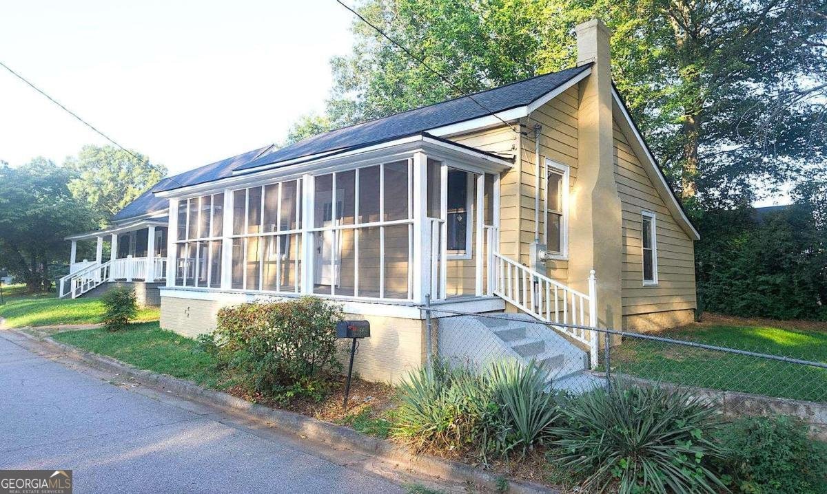 321 10th Street Griffin - 2