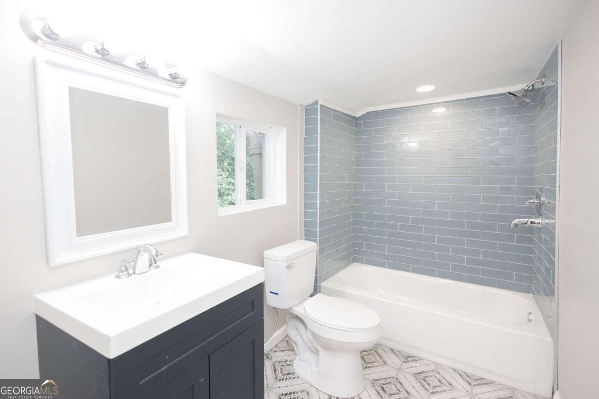 321 10th Street Griffin - 25