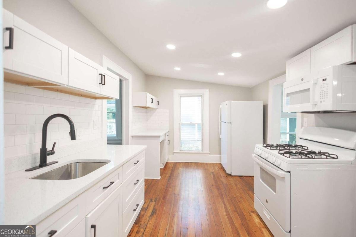 321 10th Street Griffin - 27