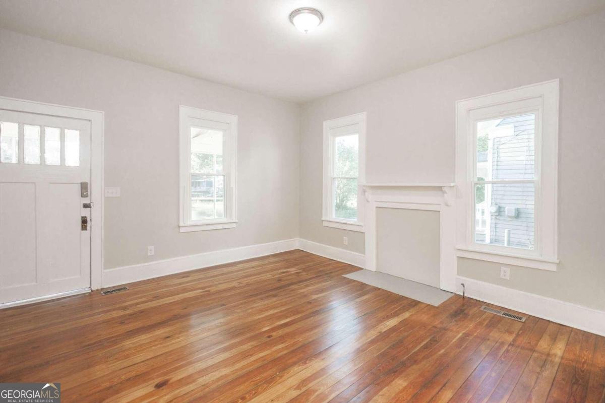321 10th Street Griffin - 9