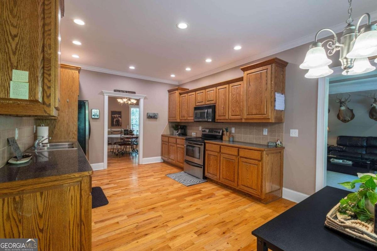 637 HOLLOWAY Hollow Monticello - 16