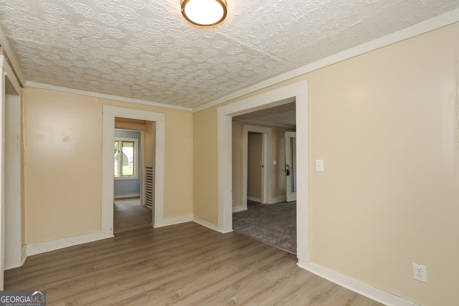 211 Blair Street Tiger - 13