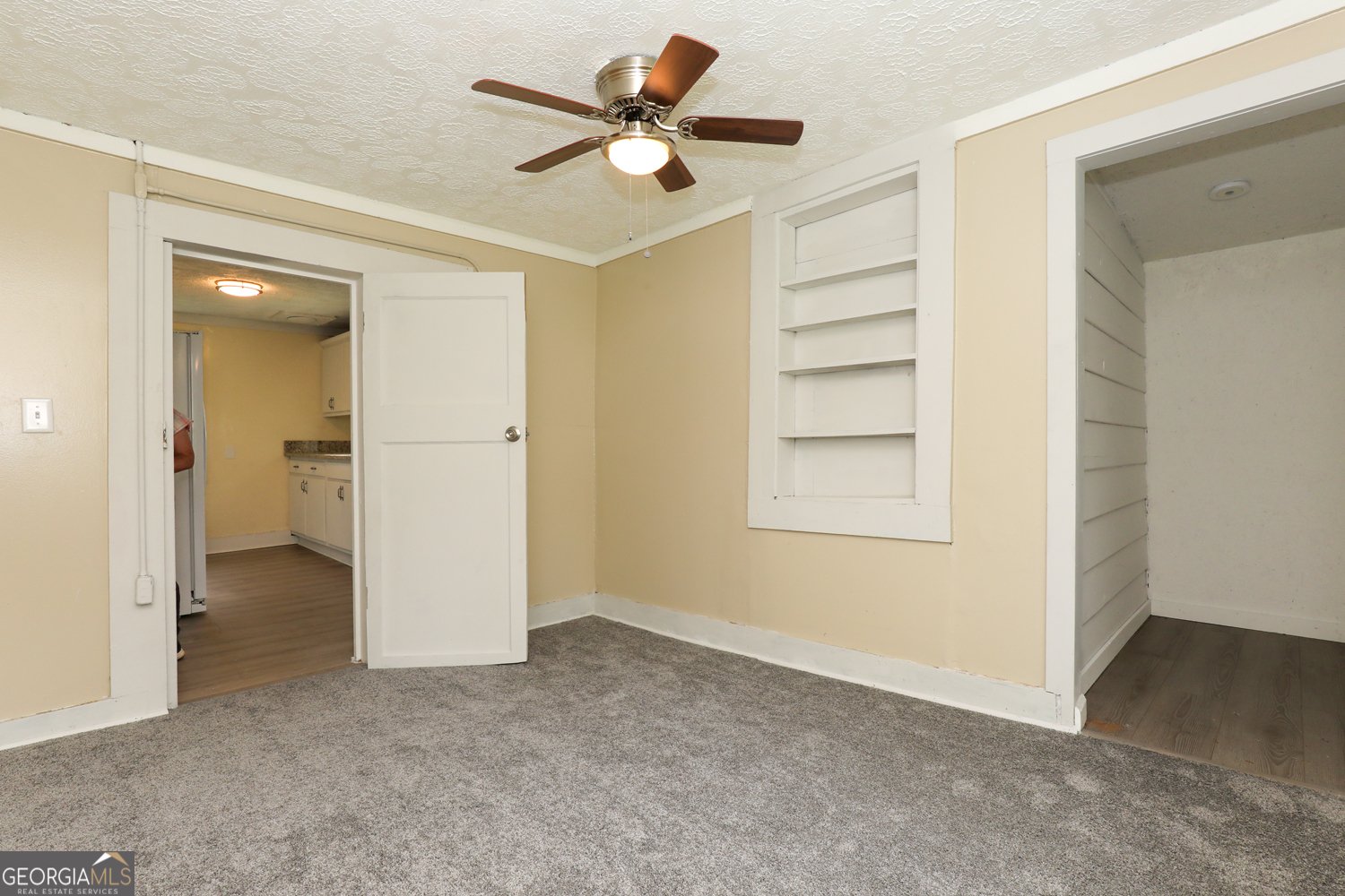 211 Blair Street Tiger - 14