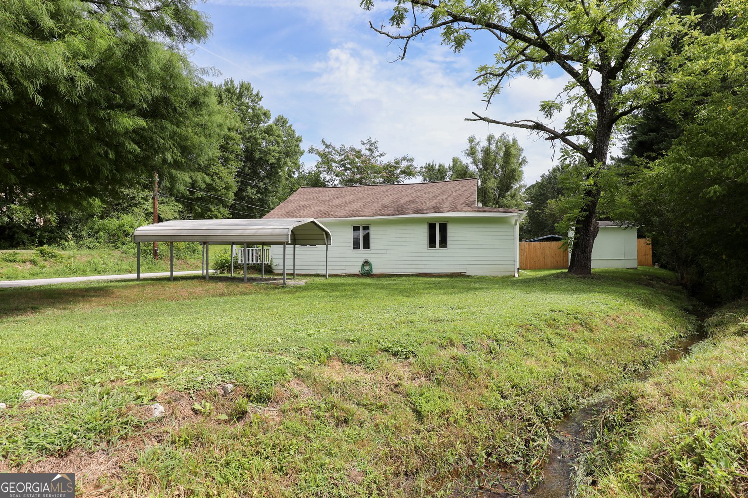 211 Blair Street Tiger - 18