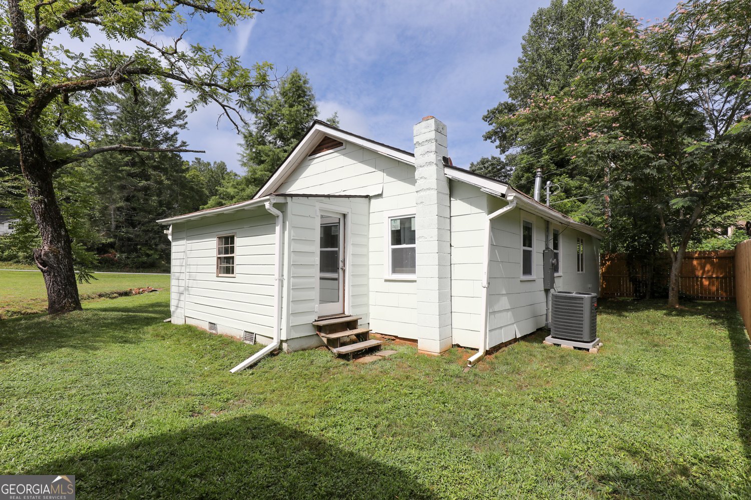 211 Blair Street Tiger - 20