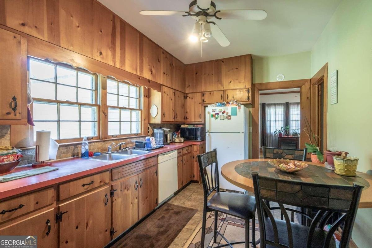 1020 Twin Rivers Road Greensboro - 16
