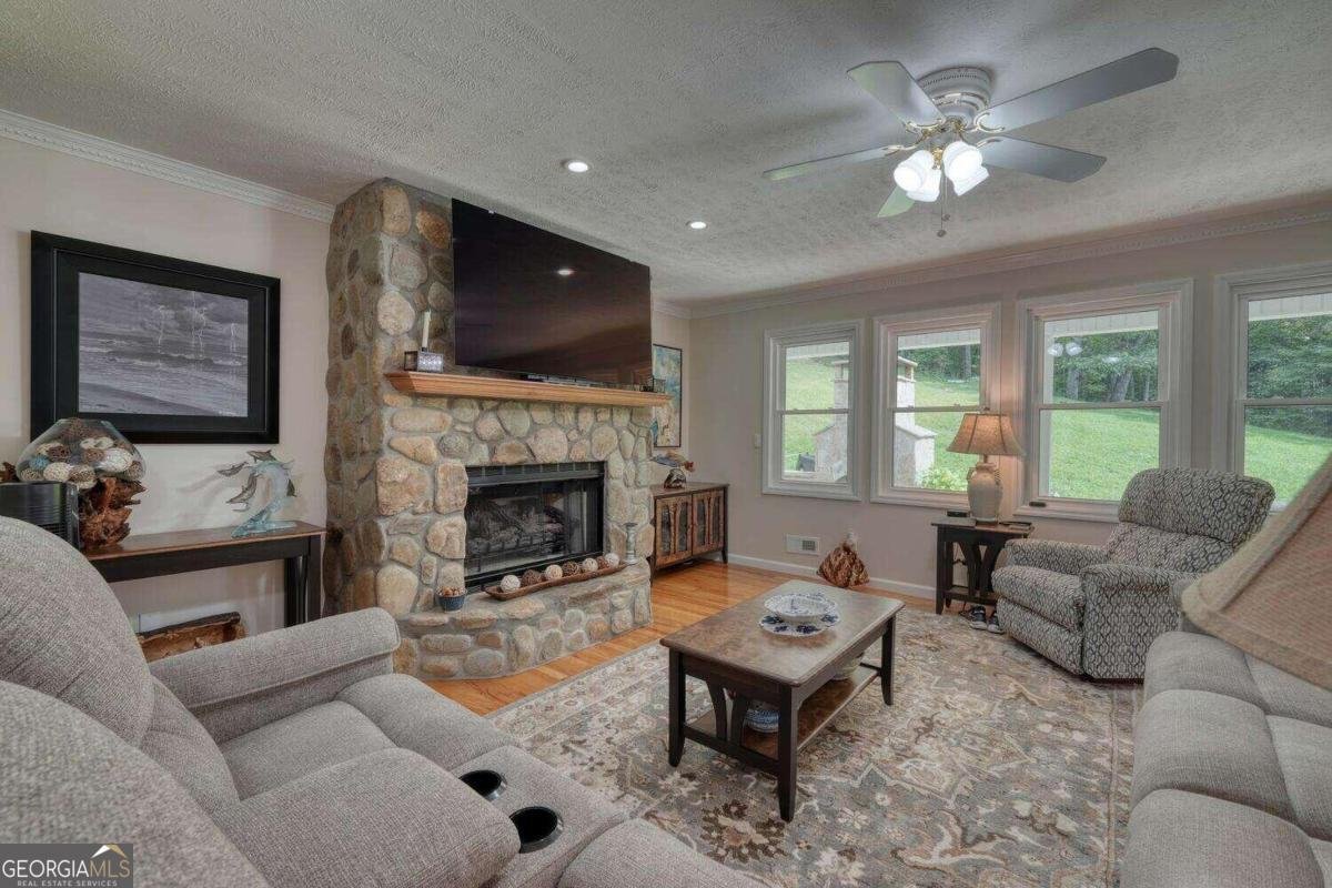 946 Barefoot Road Hiawassee - 11