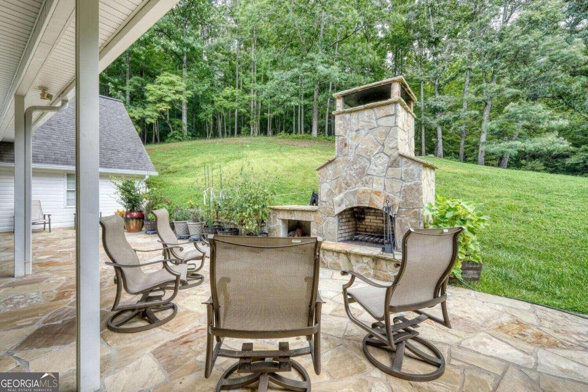 946 Barefoot Road Hiawassee - 43