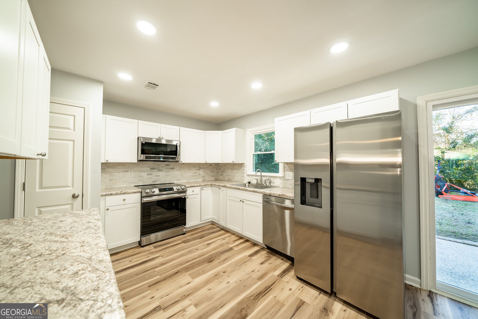 303 Laurie Lane Warner Robins - 2