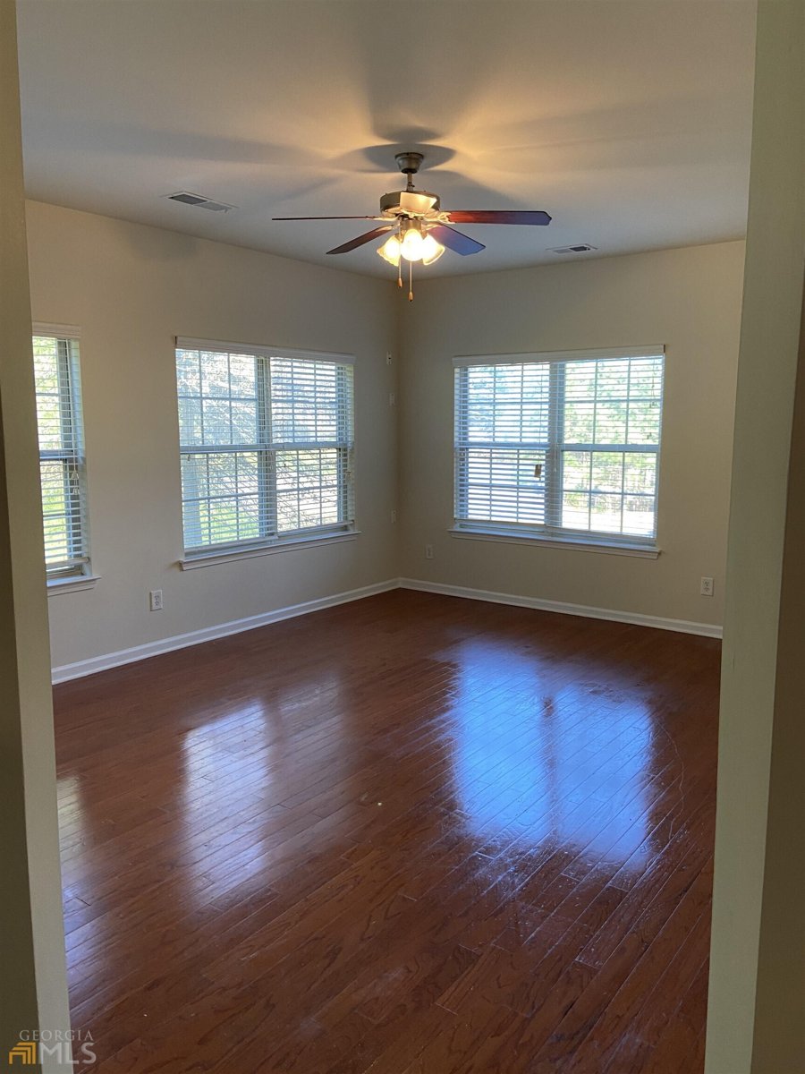 7495 St David Street Fairburn - 7