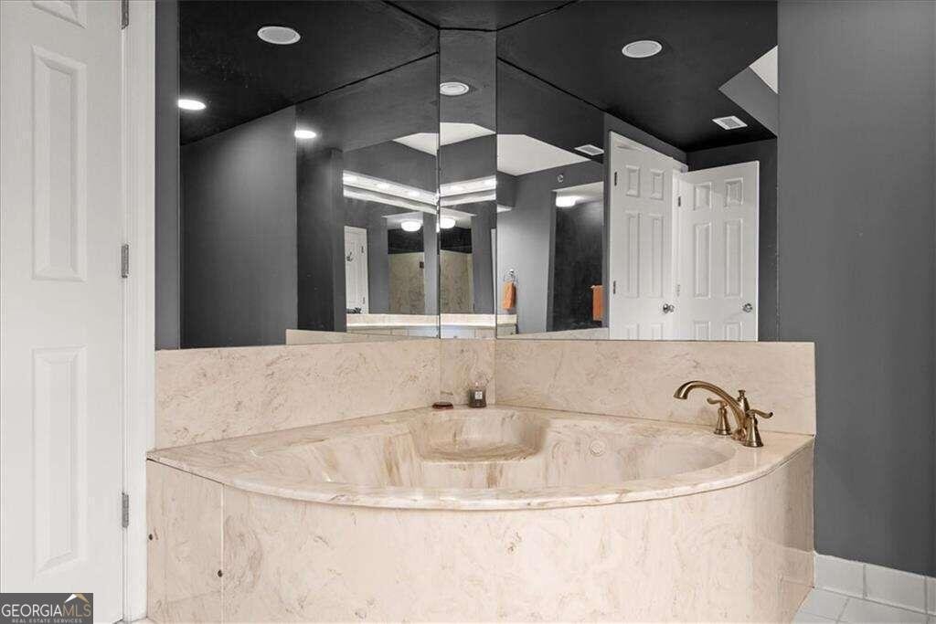 3435 Kingsboro Road Atlanta - 12