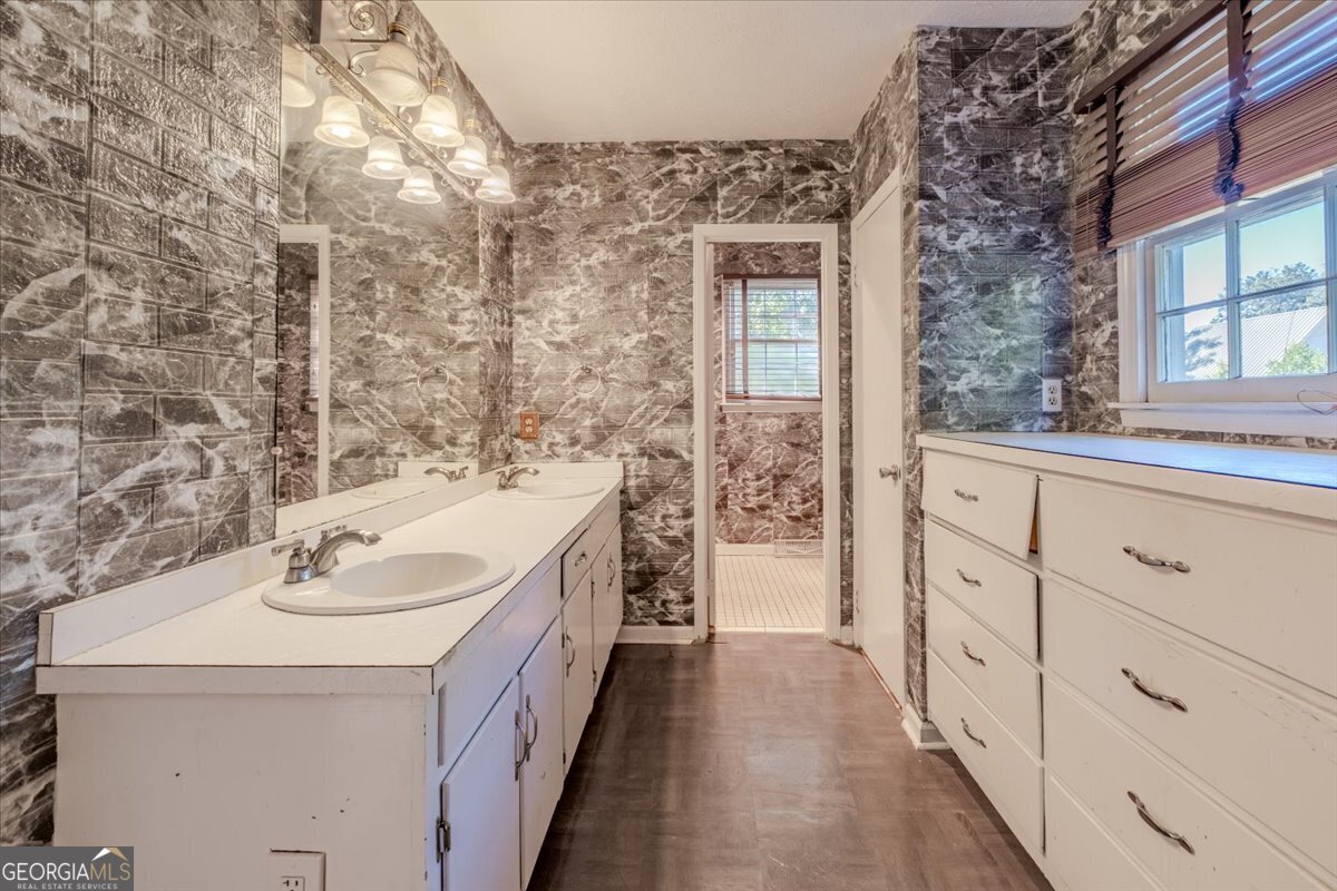 133 Cave Spring Street Cedartown - 27