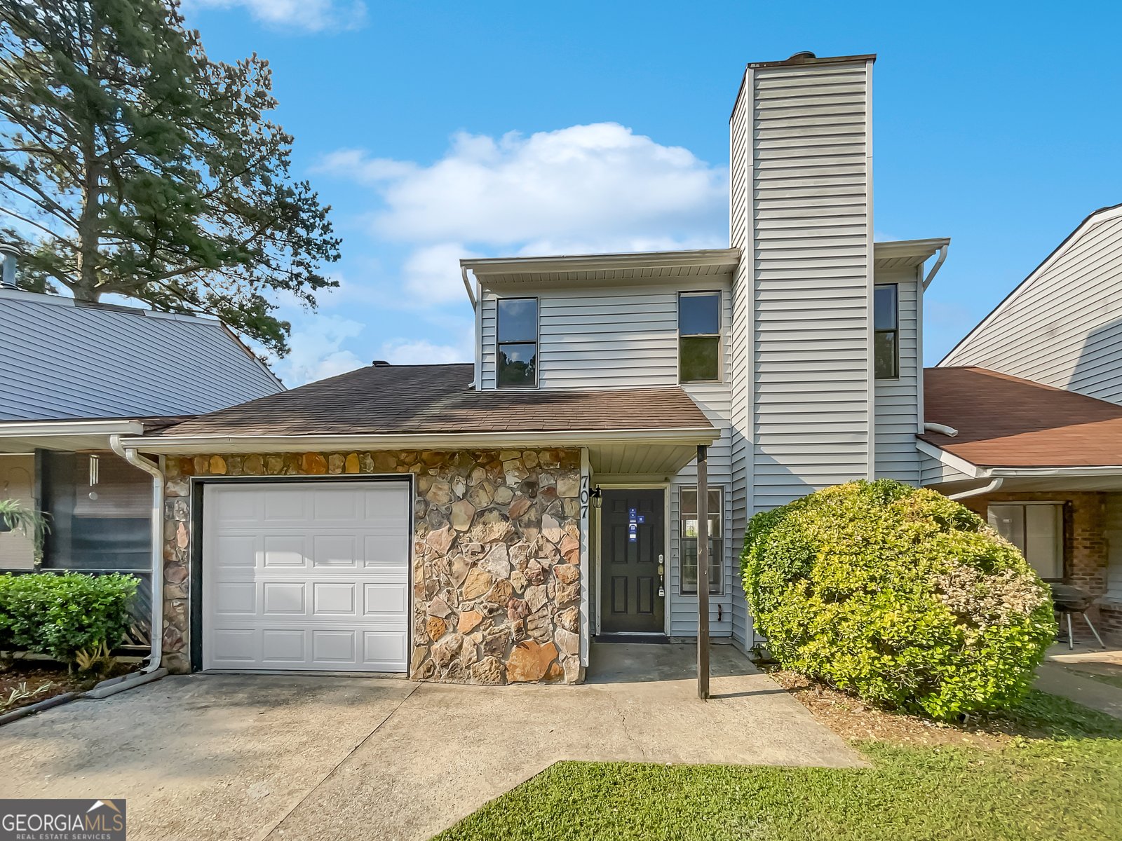 707 Pine Tree Trail Atlanta - 1