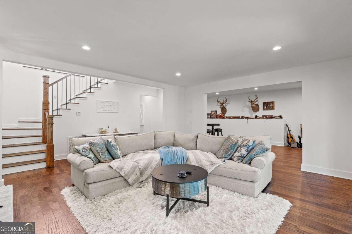 5560 Hidden Harbor Trail Gainesville - 33